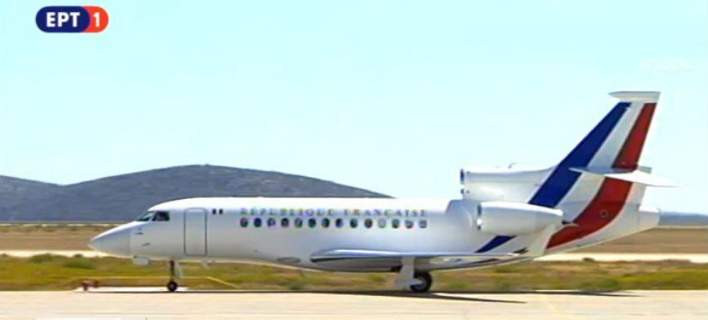 Ζωντανή μετάδοση: Στο Ελευθέριος Βενιζέλος ο Μακρόν -Αναχωρεί από την Ελλάδα